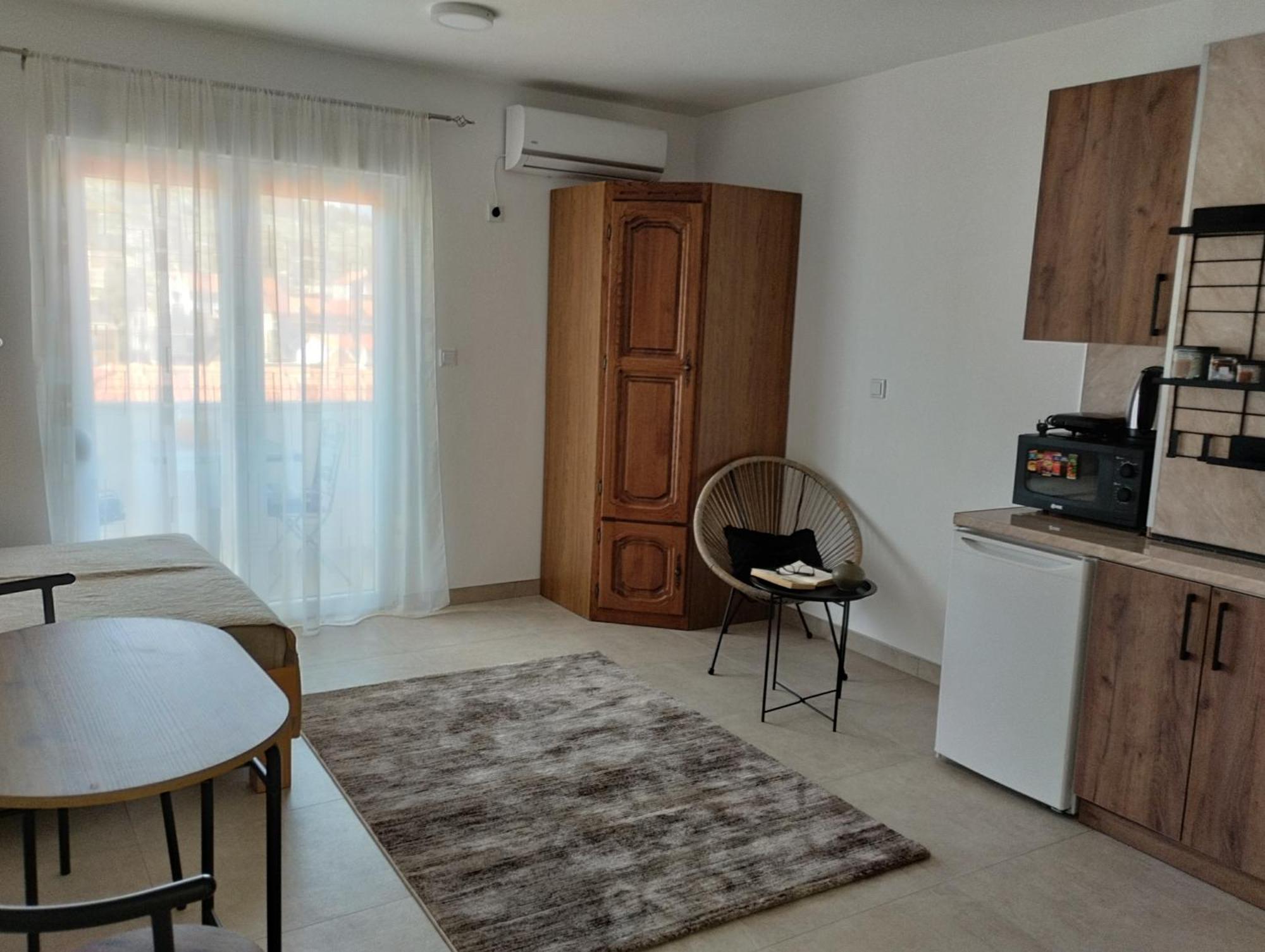 Iris Apartment Ivanica Exterior foto
